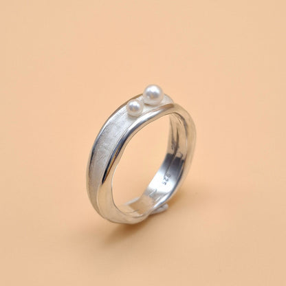 Lamellar ring with Pearls