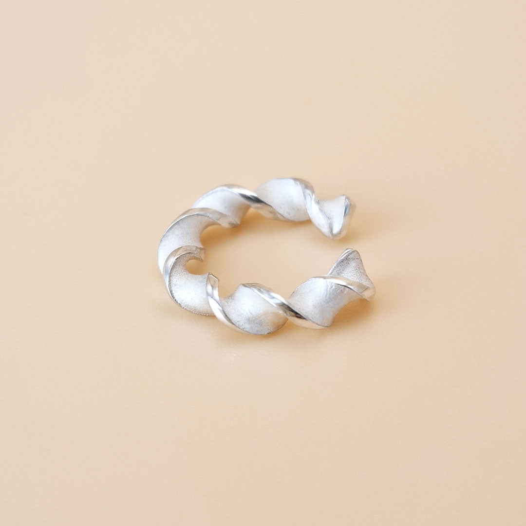 Twist Ear Cuff