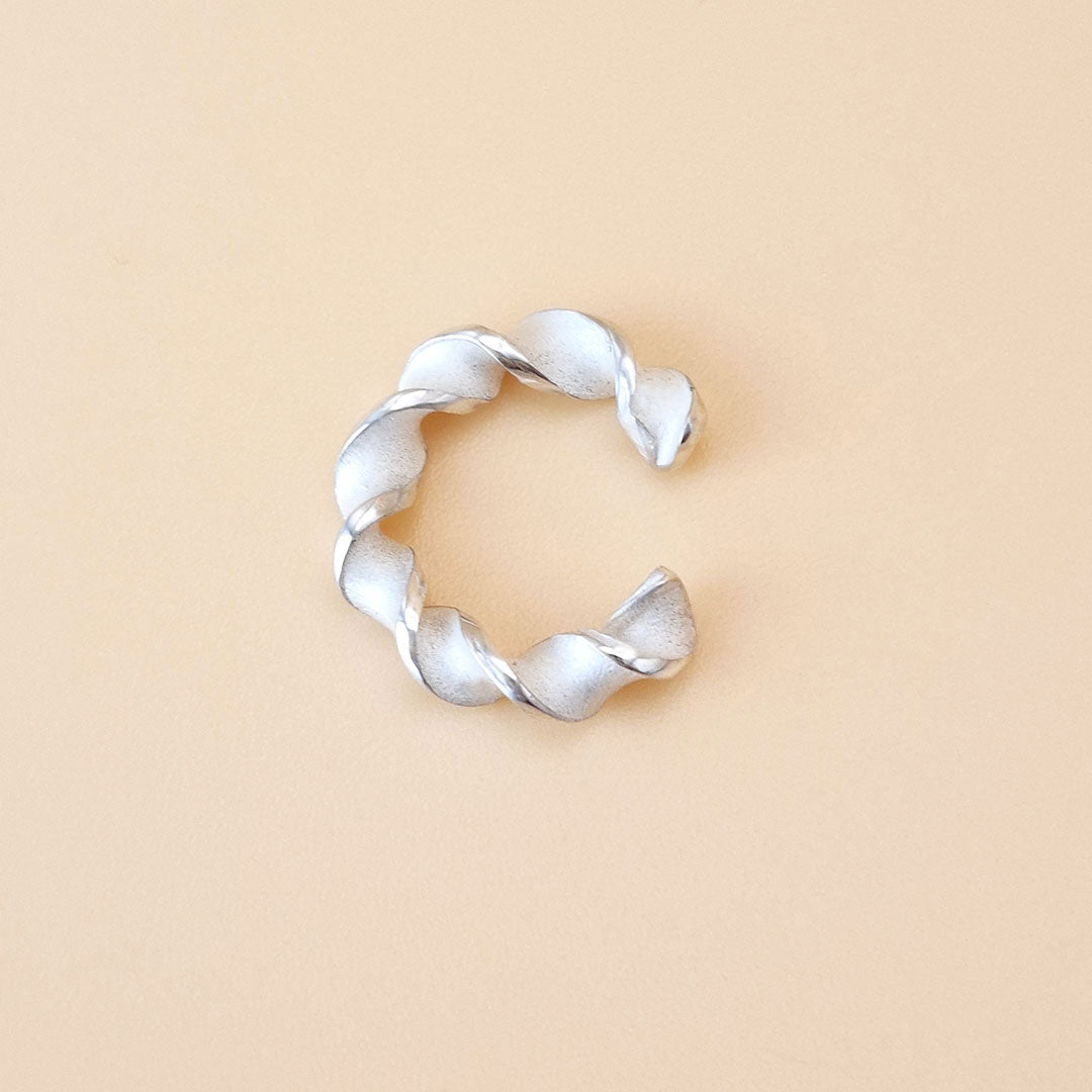 Twist Ear Cuff