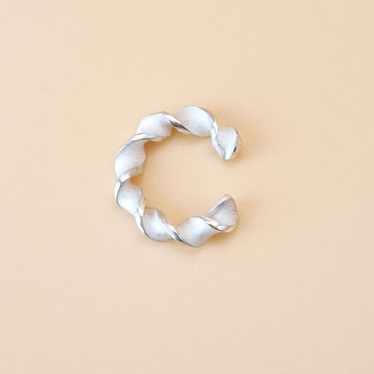Twist Ear Cuff