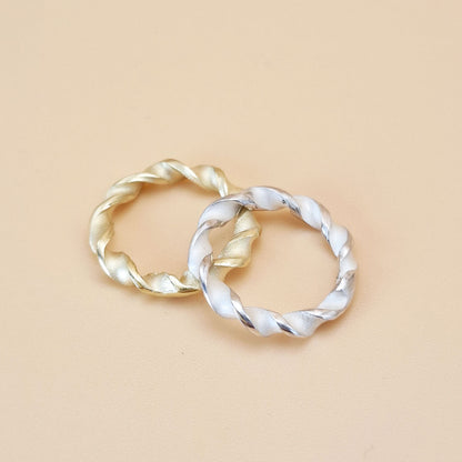 Twist chain