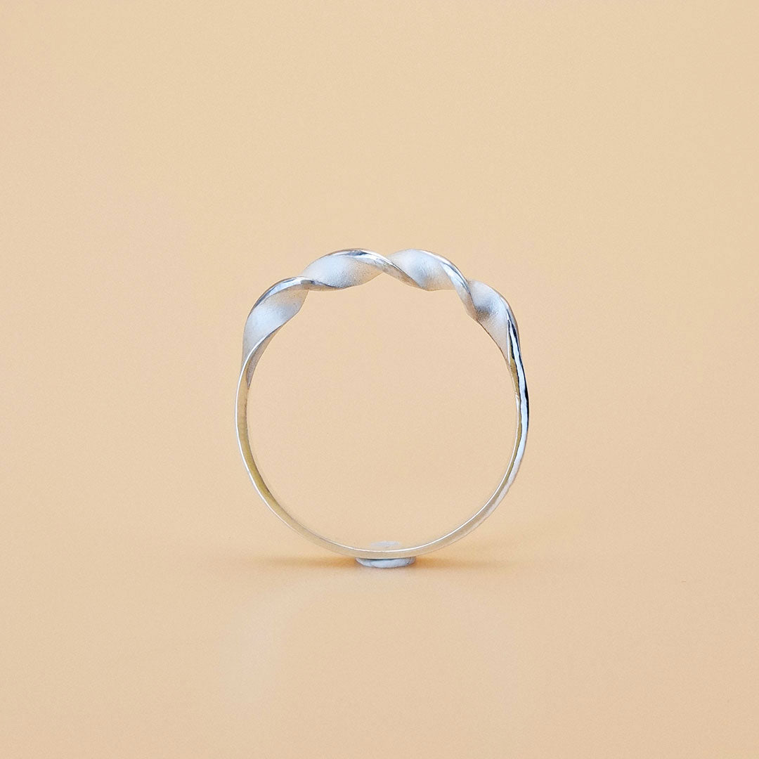 Twist-Ring